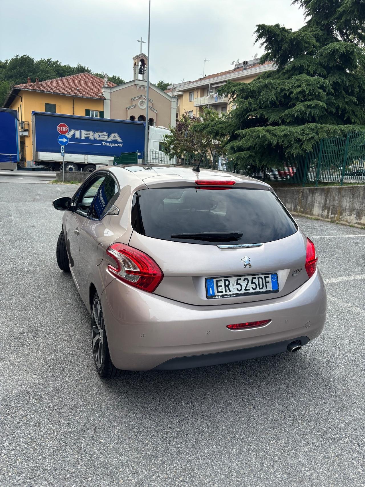 Peugeot 208 1.6 e-HDi 115 CV Stop&Start 3 porte XY