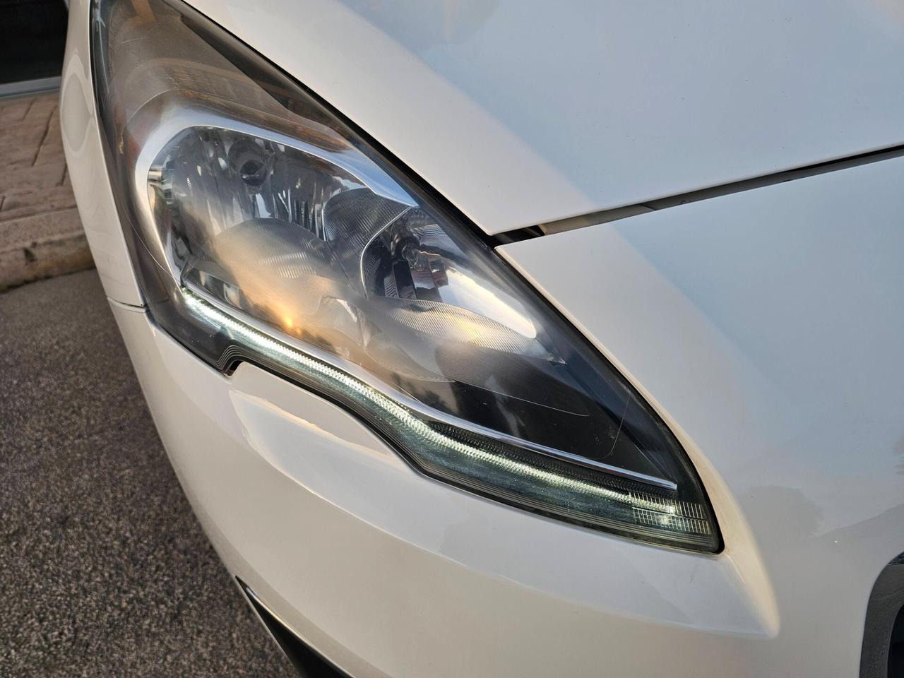 PEUGEOT 5008 1.6 BLUEHDI 120CV BUSINESS EAT6 7 POSTI