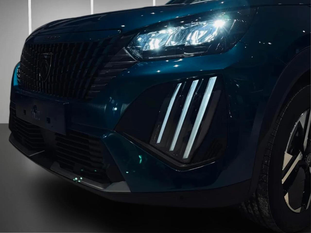 Peugeot 2008 PureTech 130 S&S EAT8 Allure