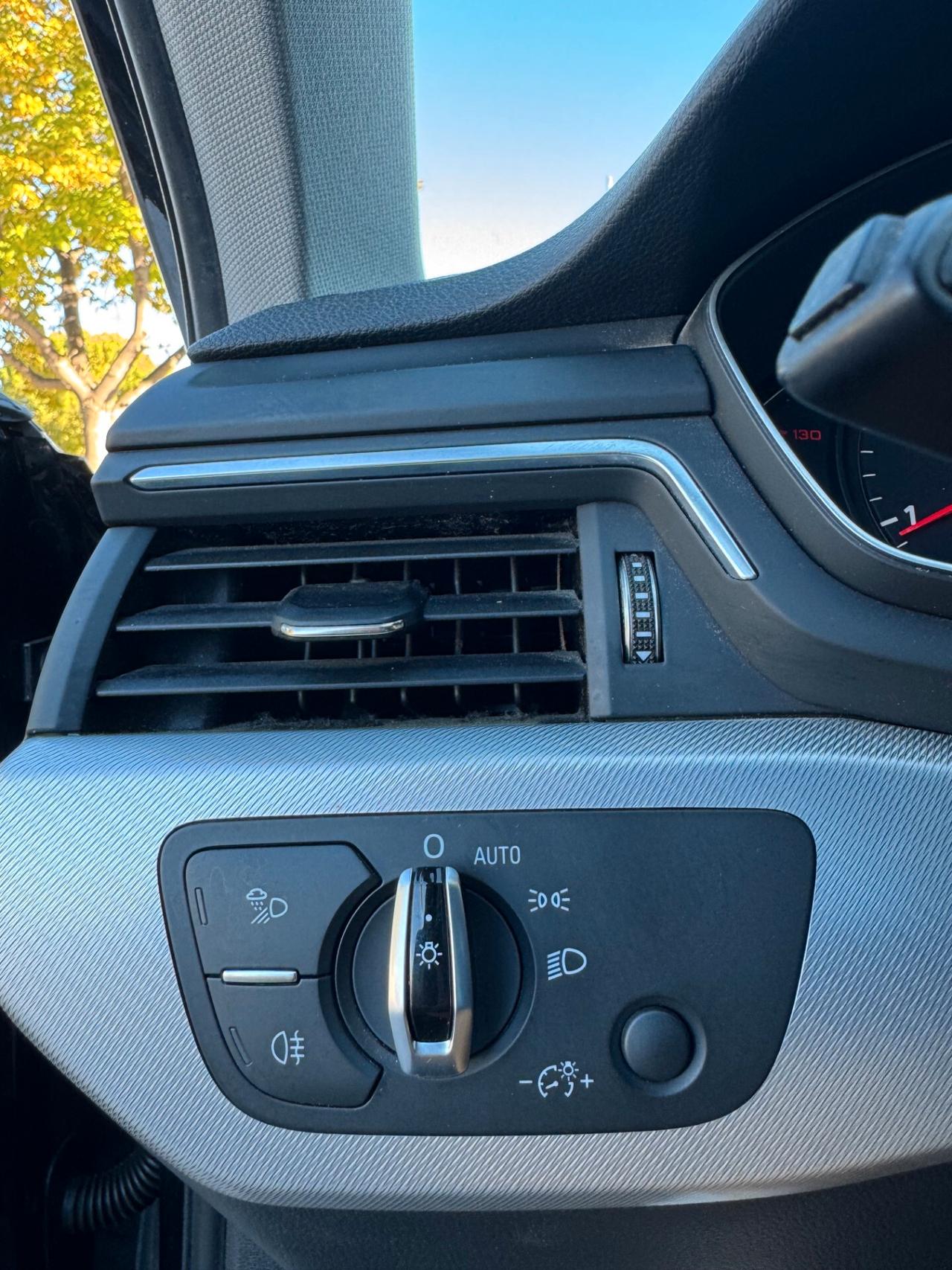 Audi A4 Avant 2.0 TDI 150 CV S-LINE