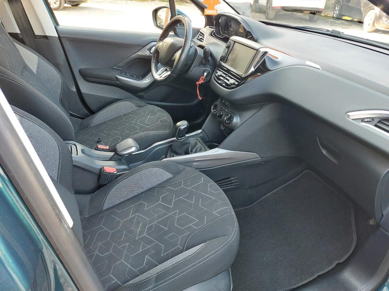 Peugeot 2008 PureTech 82 Allure UNICO PROPRIETARIO p