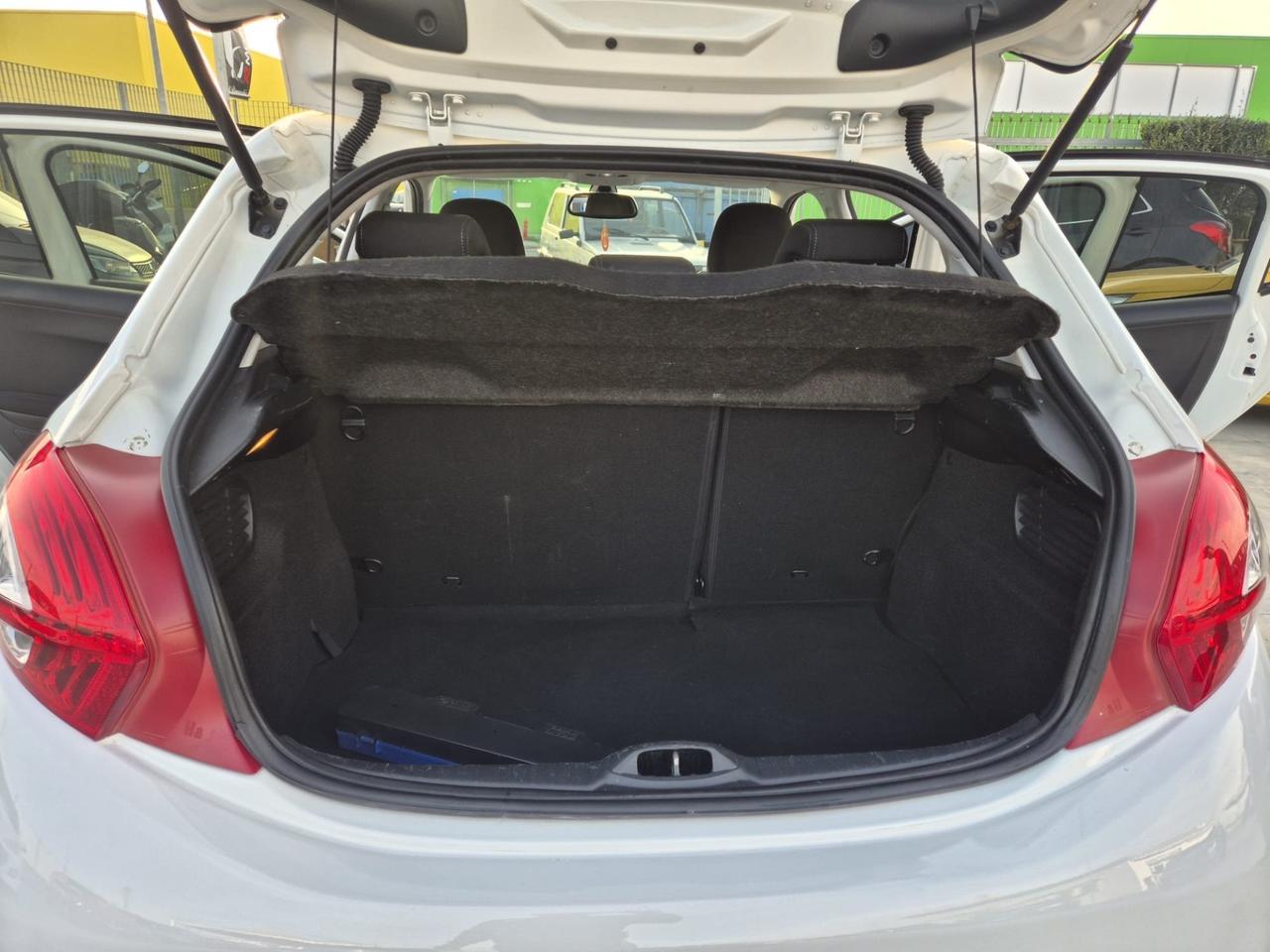 Peugeot 208 1.4 HDi 68 CV 5 porte Allure TETTO PANORAMICO