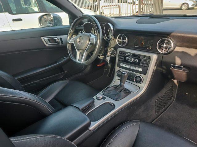 MERCEDES-BENZ SLK 200 Premium AMG