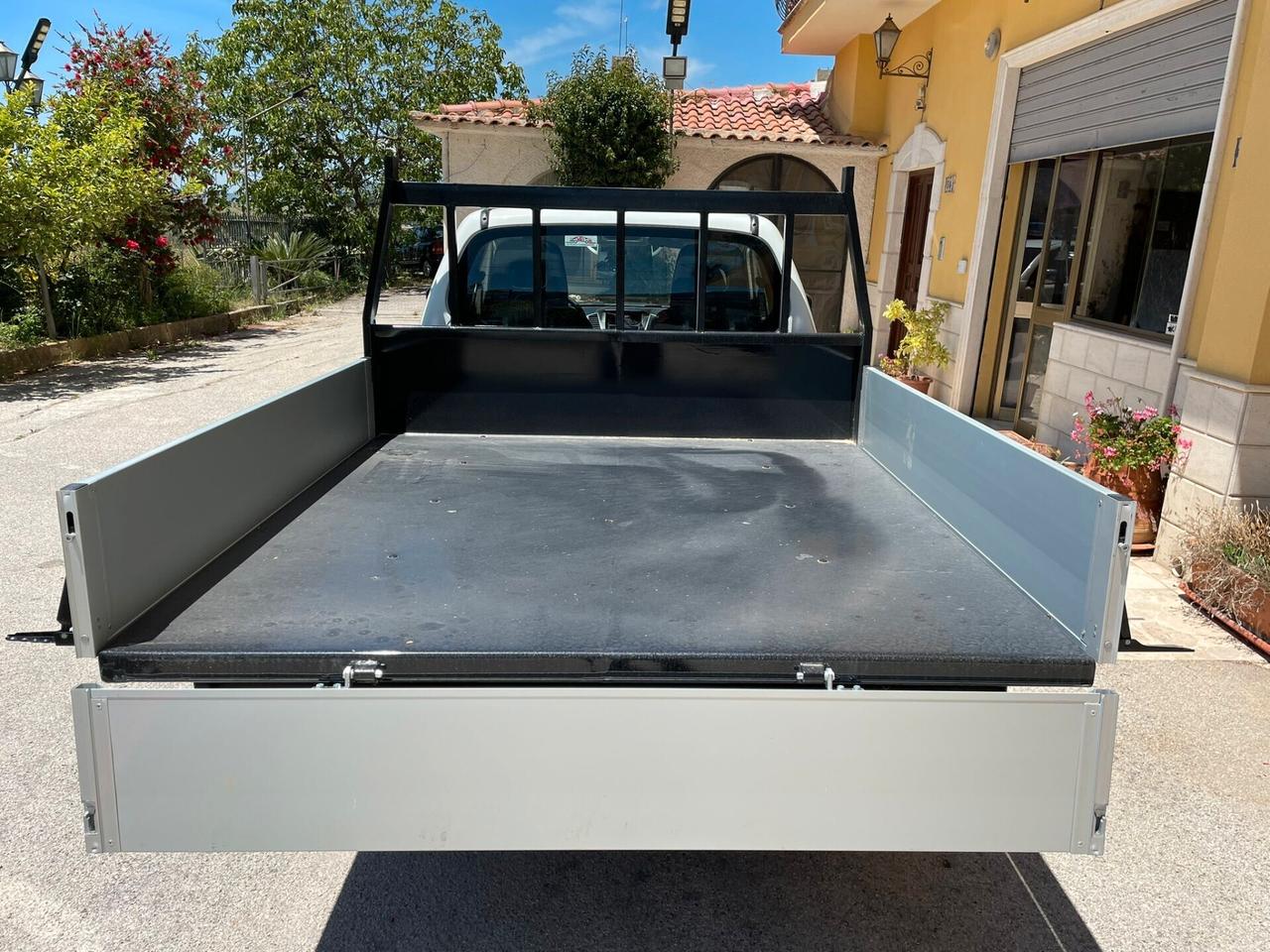 Mitsubishi L200 2.5 DID Intense 4X4 SINGLE CAB 4 Posti Con Cassone