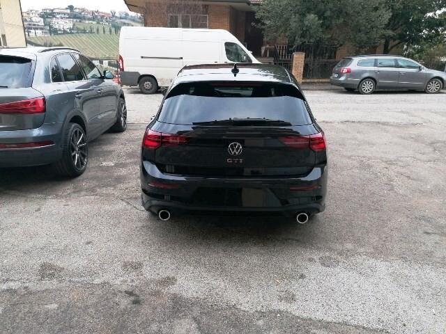 Volkswagen Golf GTI Golf 2.0 TSI GTI