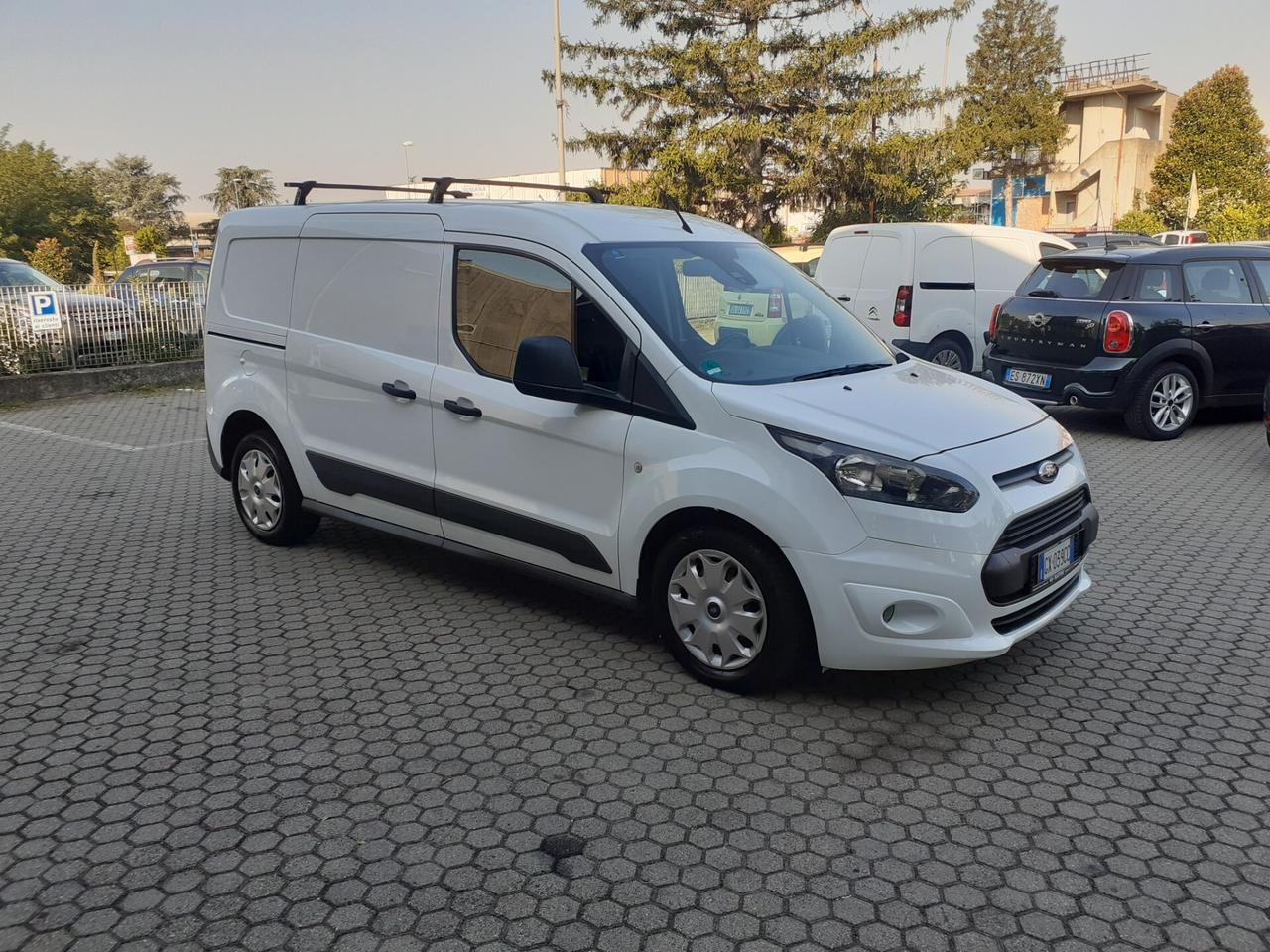 FORD TRANSIT CONNECT 3 POSTI PORTATA 825 KG.