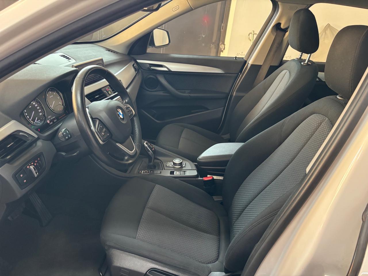 Bmw X1 sDrive18d Business Aut. 8 Steptronic Tetto panoramico