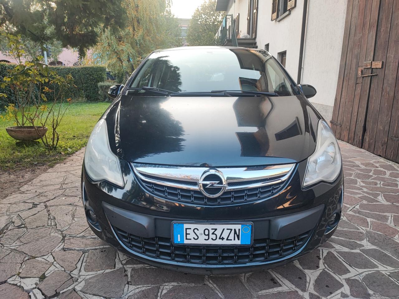 Opel Corsa 1.2 Benz GPL 5 porte neopatentati