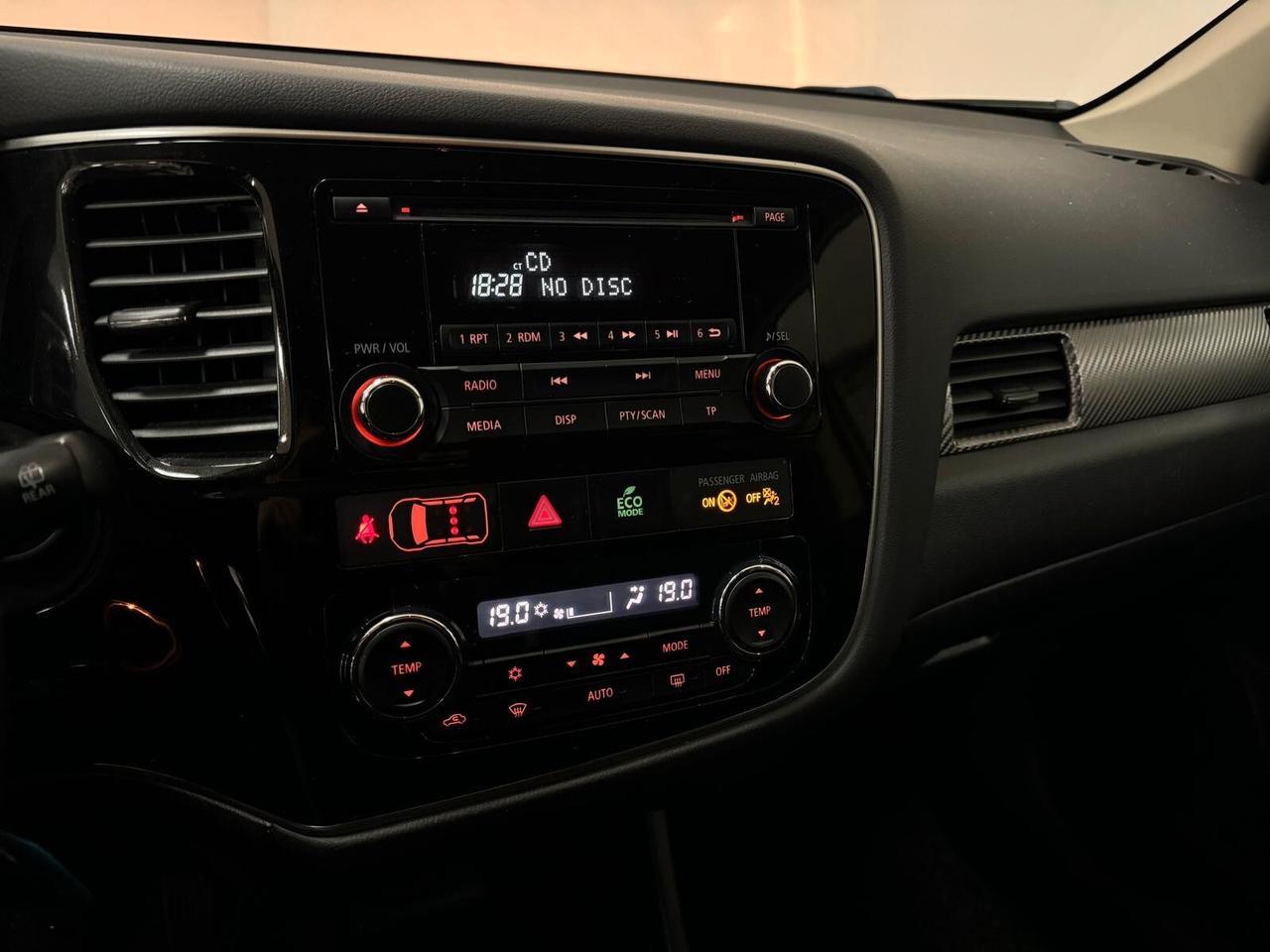 Mitsubishi Outlander 2.2 DI-D 4WD Intense