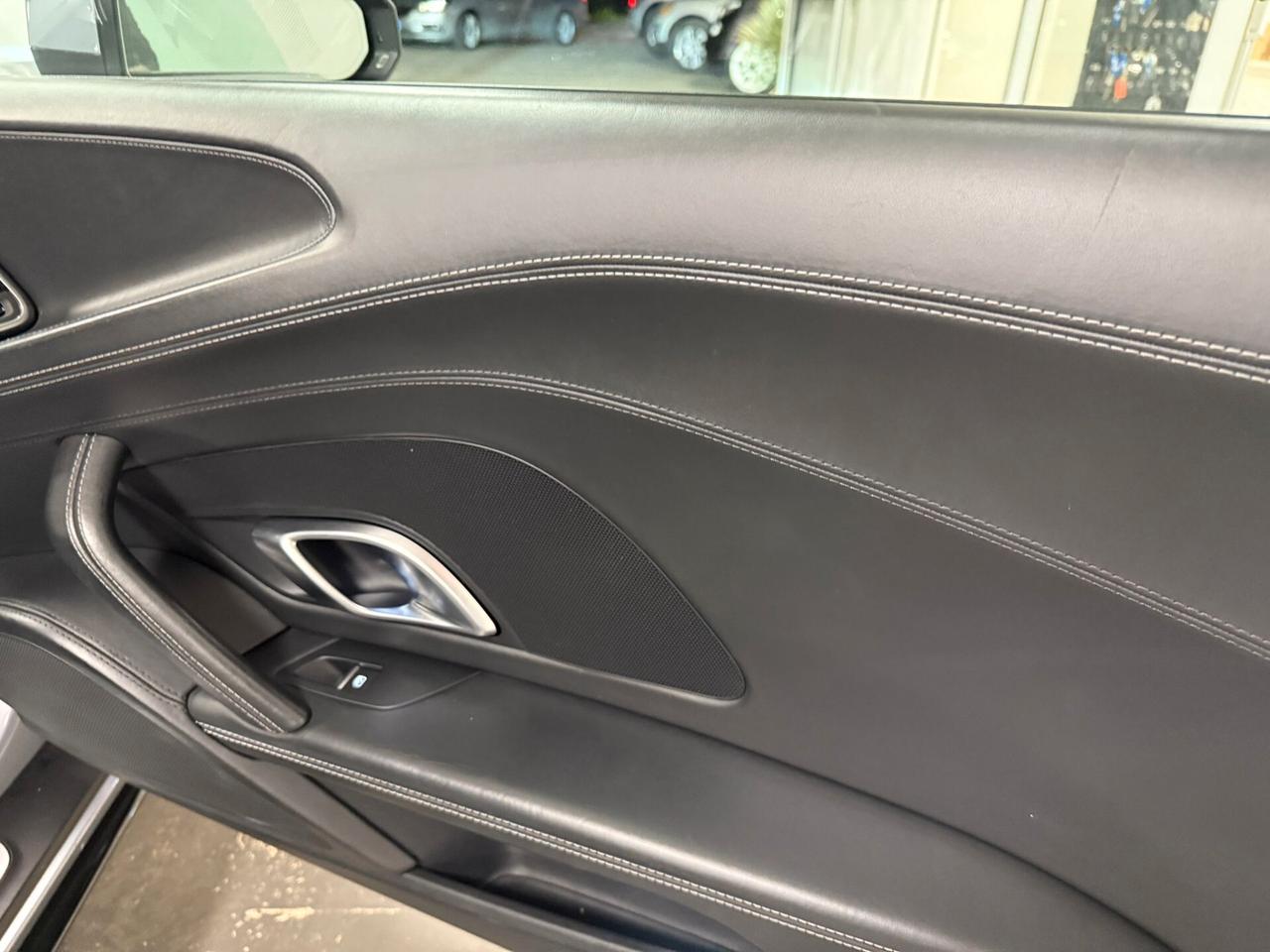 Audi R8 Spyder V10 RWD S tronic