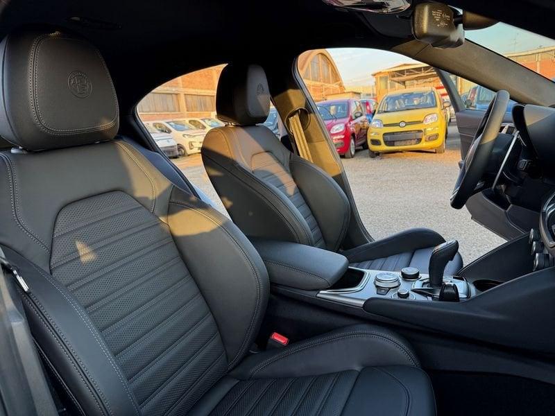 Alfa Romeo Giulia Giulia 2.2 Turbodiesel 210 CV AT8 AWD Q4 Veloce