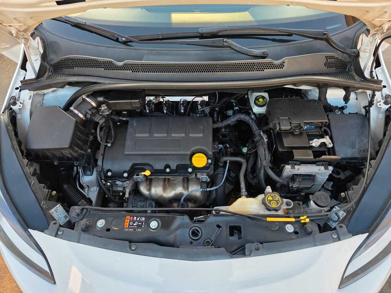 Opel Corsa 1.4 90CV GPL Tech Coupé Cosmo