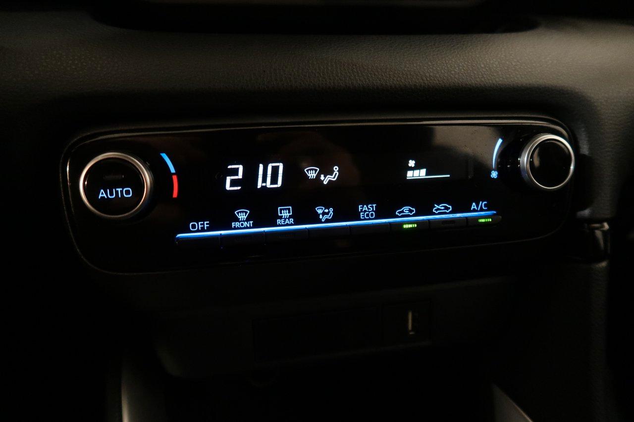 Toyota Yaris 1.5h Business # TELECAMERA # CAMBIO AUT #
