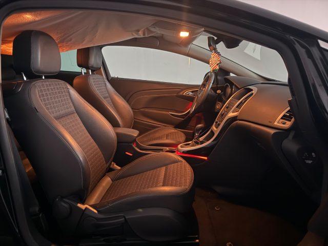 OPEL Astra GTC 1.6 Turbo 180CV 3 porte Cosmo S