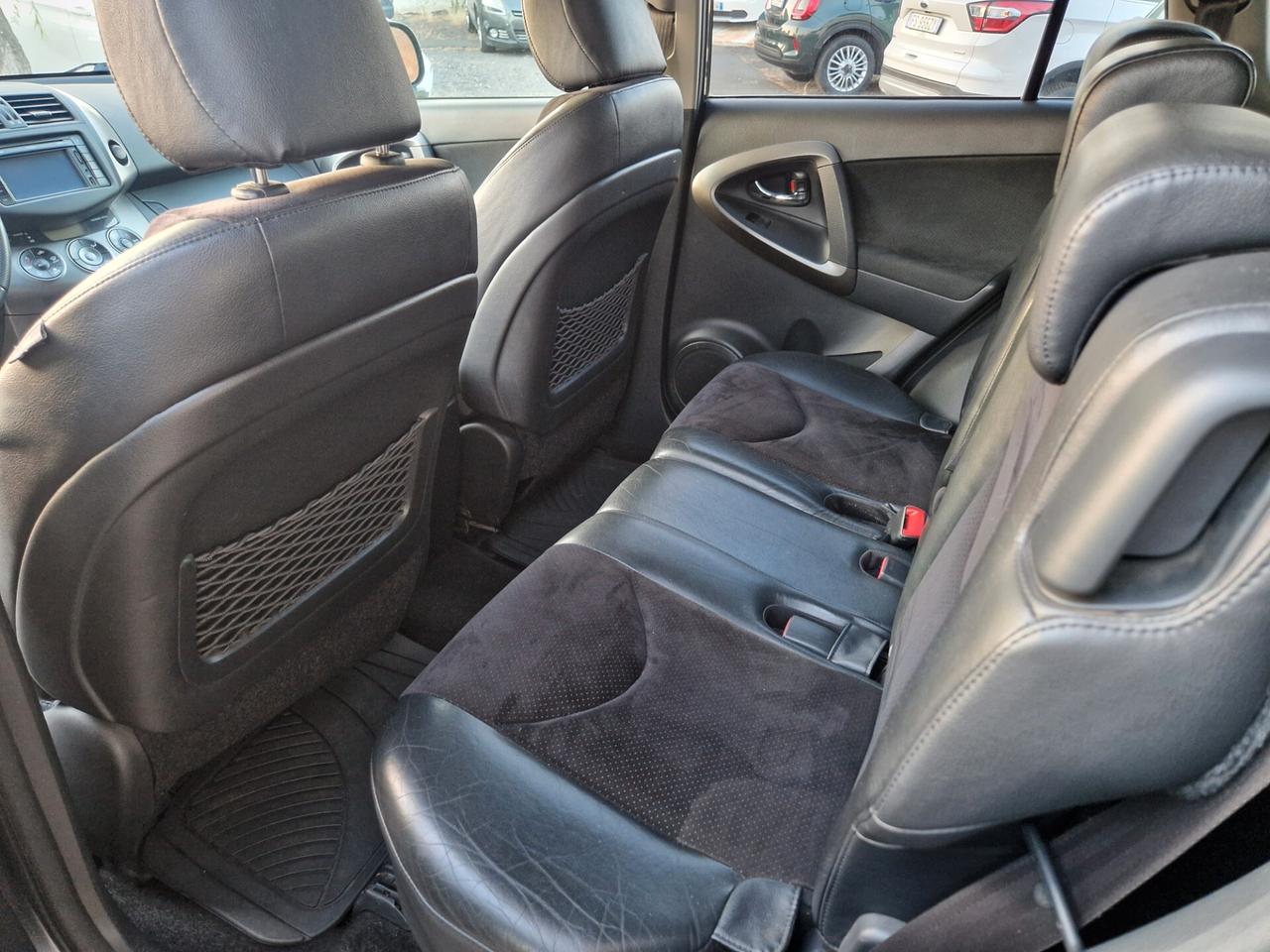 Toyota RAV 4 RAV4 Crossover 2.2 D-4D 150 CV DPF Exclusive
