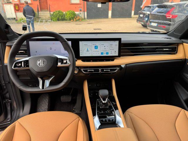 MG HS 1.5T-GDI AT Luxury