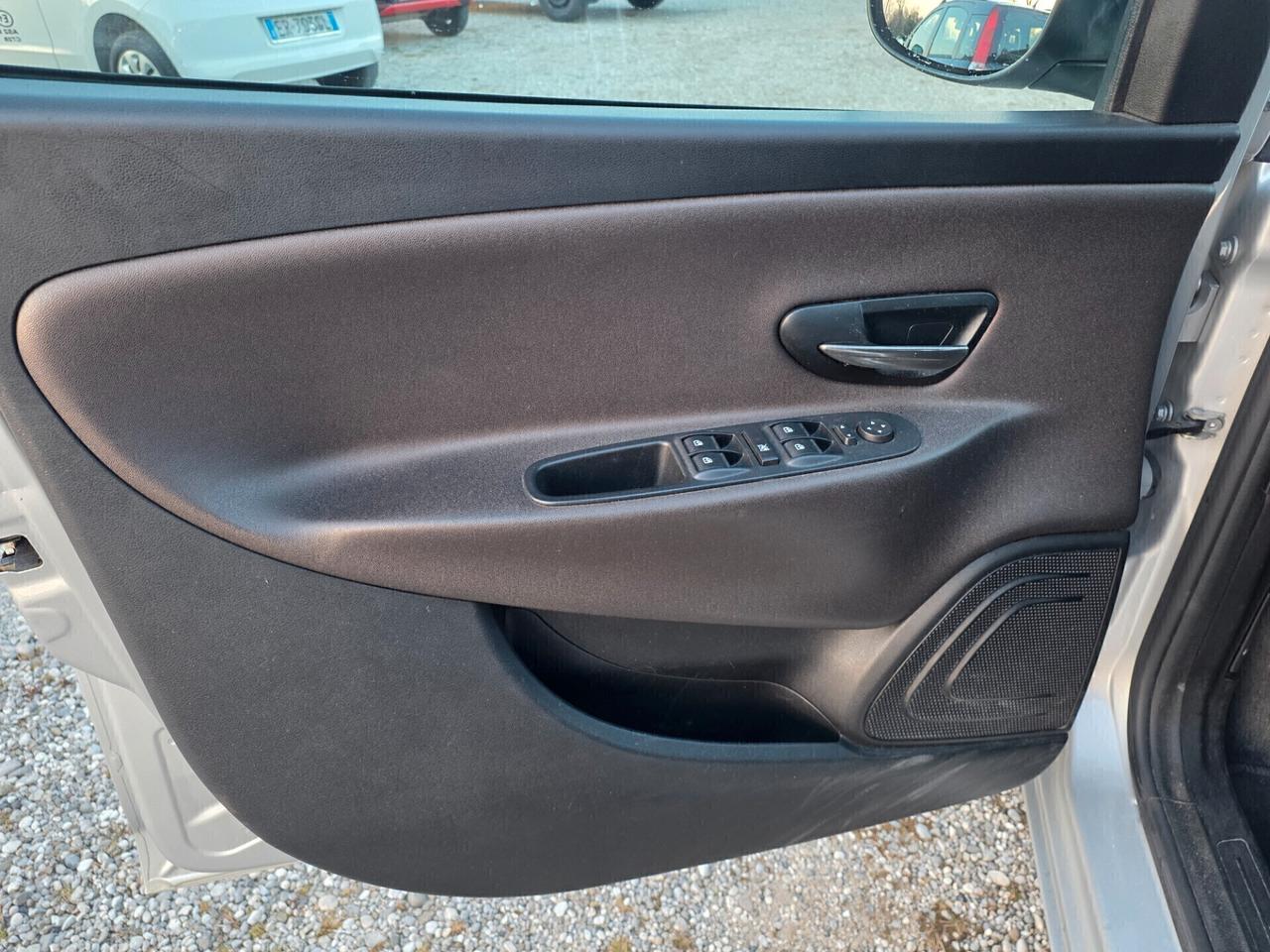 Lancia Ypsilon CV 5 porte S&S Platinum FINANZIABILE