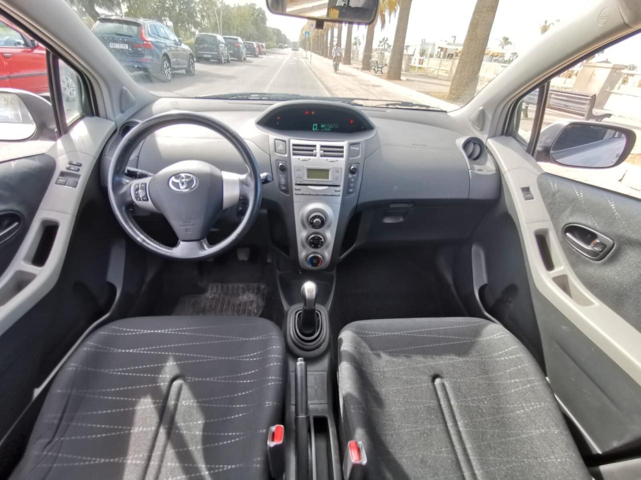 Toyota Yaris 1.0 5 porte Sol