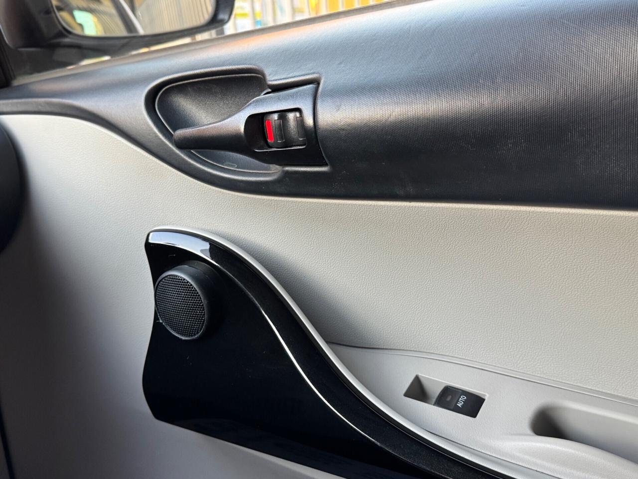 Toyota iQ 1.0 CVT Trend Automatica