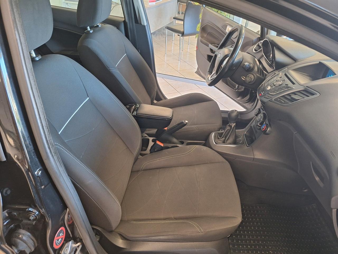 Ford Fiesta 1.5 TDCi 75CV 5 porte Business