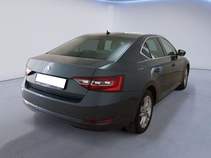 Skoda Superb 2.0 TDI DSG Style