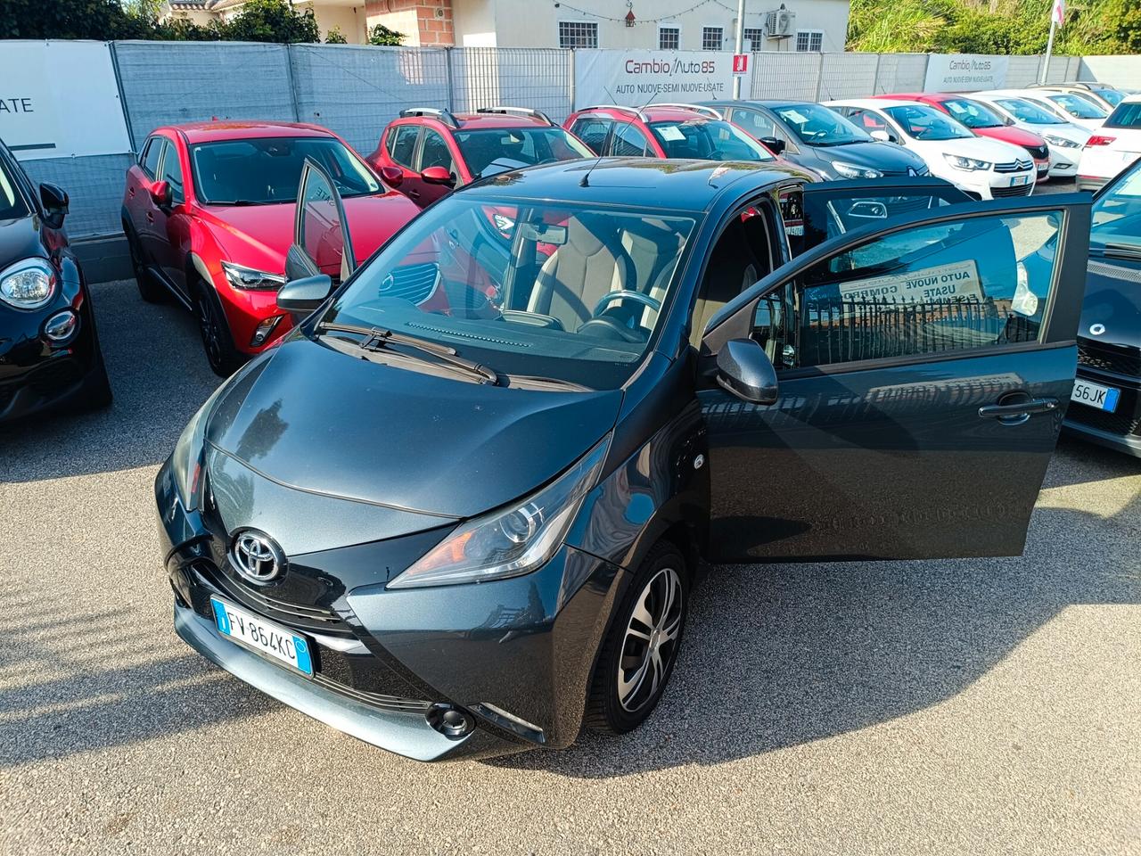 Toyota Aygo 1.0 VVT-i 69 CV 5 porte x-play