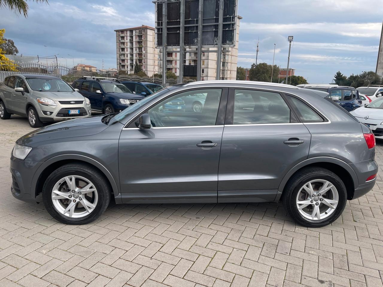 Audi Q3 2.0 TDI 120 CV tettuccio apribile