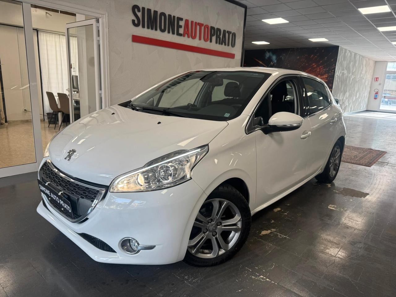 Peugeot 208 1.4 HDi 68 CV 5 porte Allure