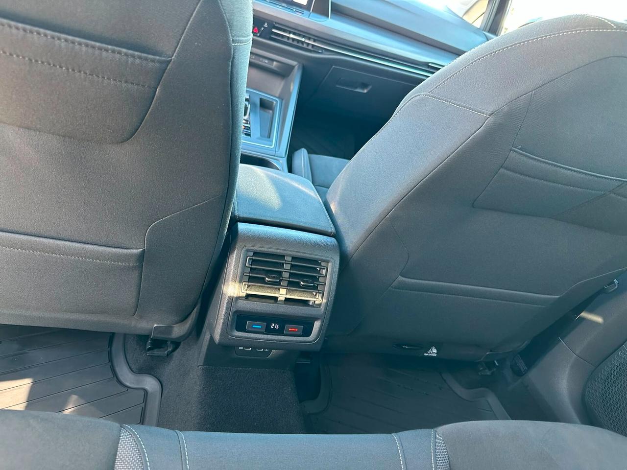 VOLKSWAGEN GOLF 1.5 TGI DSG Style