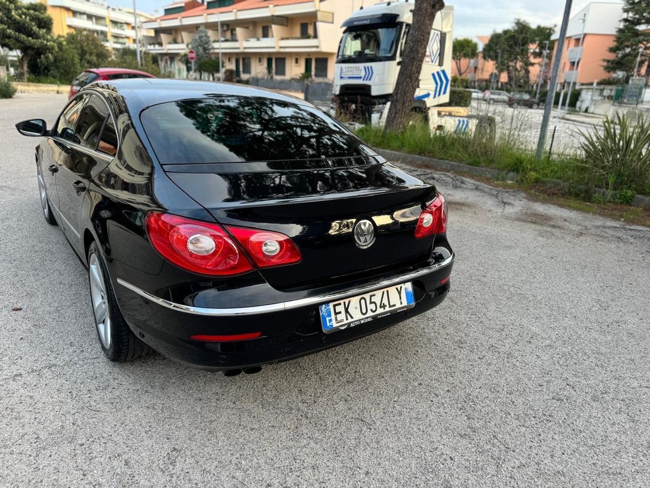 Volkswagen Passat CC 2.0 TDI DPF DSG BlueM. Tech.