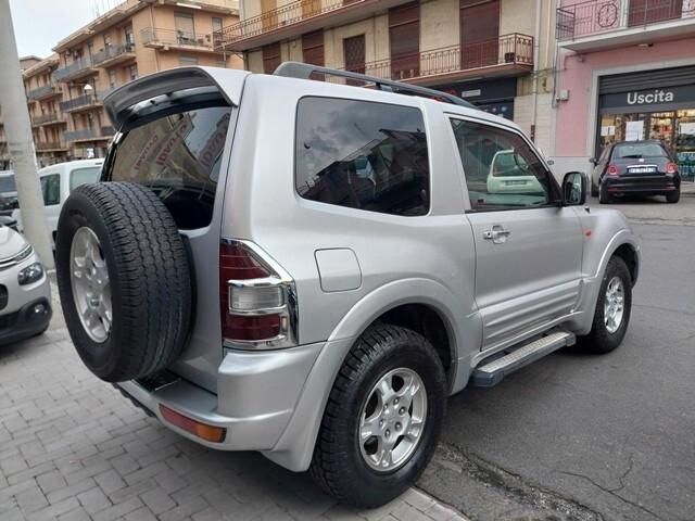 Mitsubishi Pajero 3.2 16V DI-D 3p. GLS