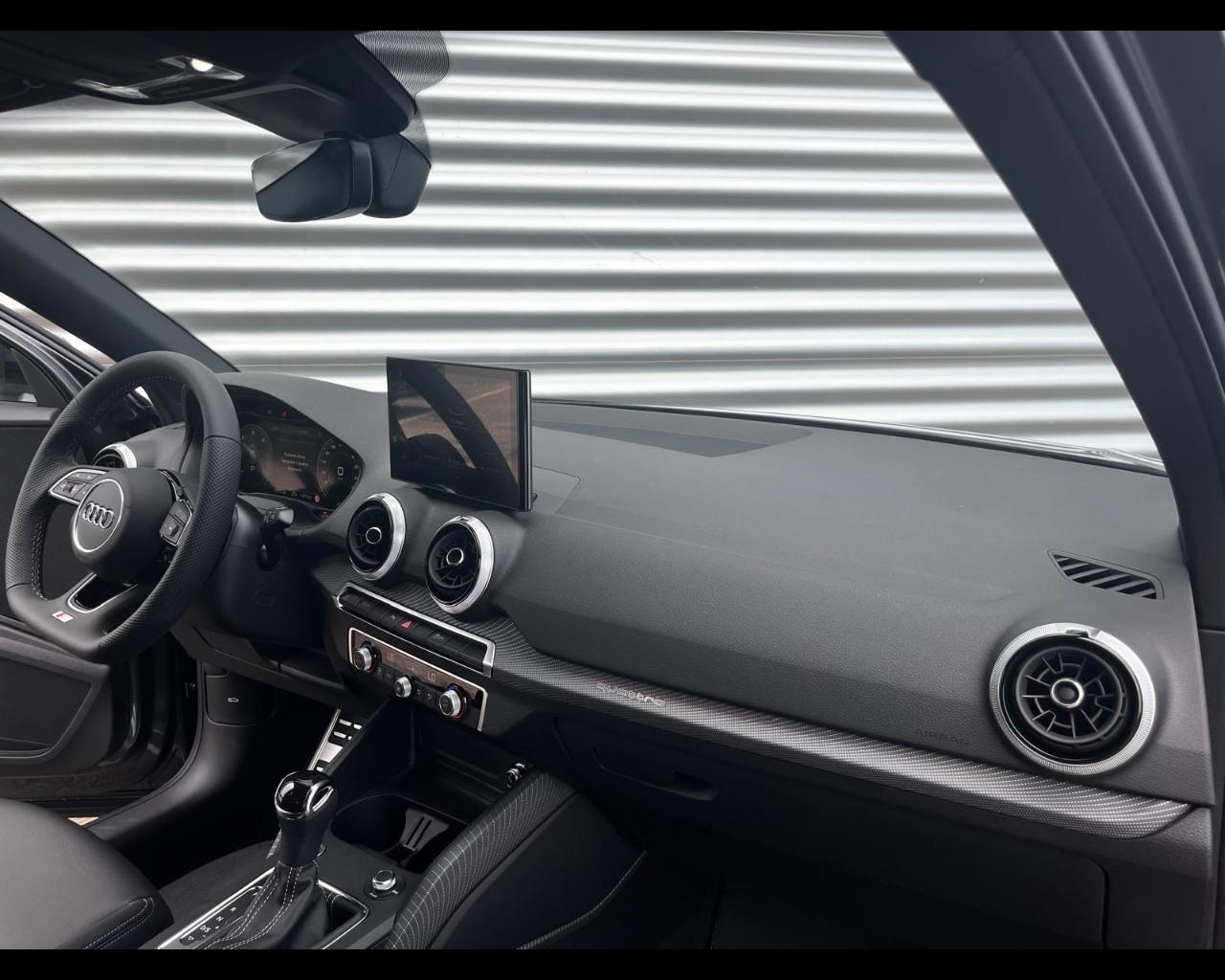AUDI Q2 35 TDI QUATTRO S-TRONIC IDENTITY BLACK