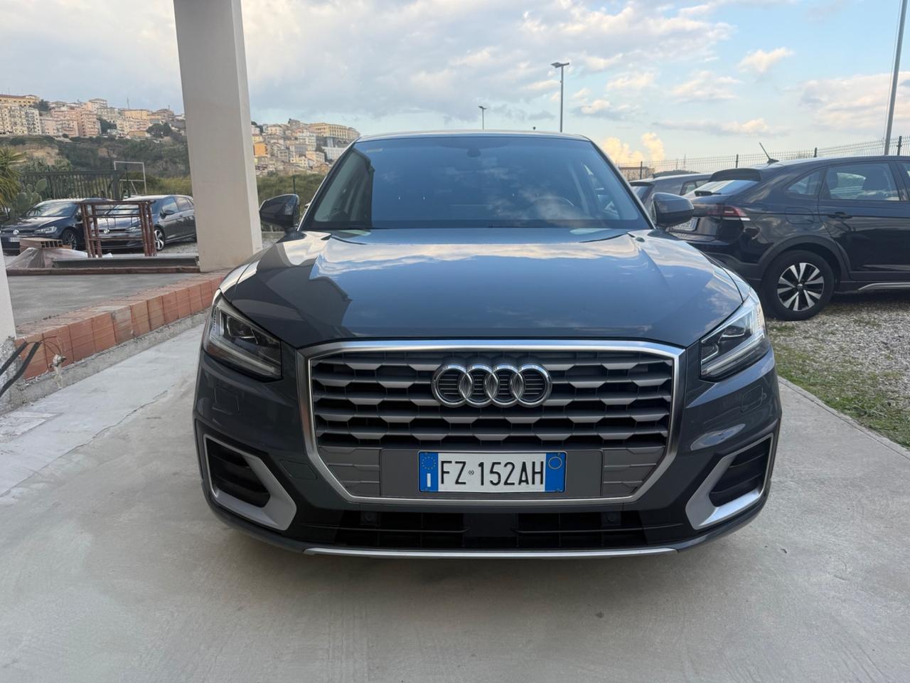 Audi Q2 30 TDI S tronic Identity Black