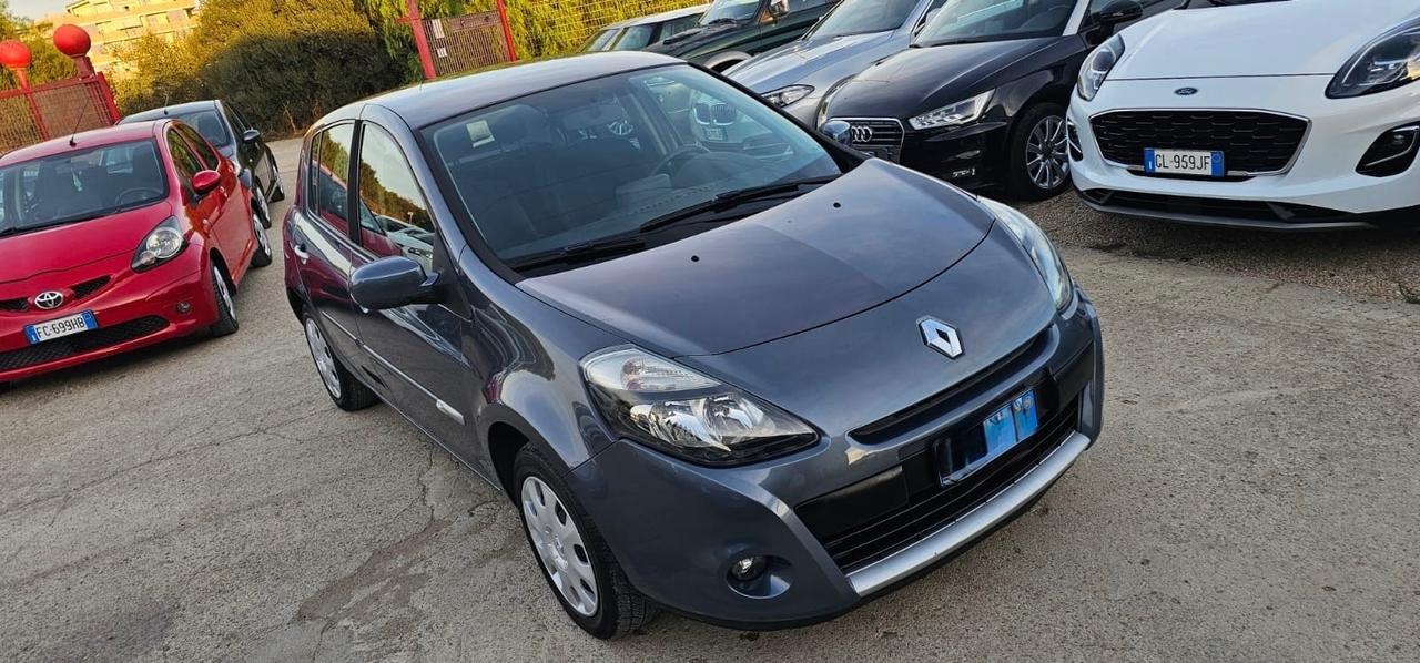 Renault Clio 1.2 16V 5 porte Luxe