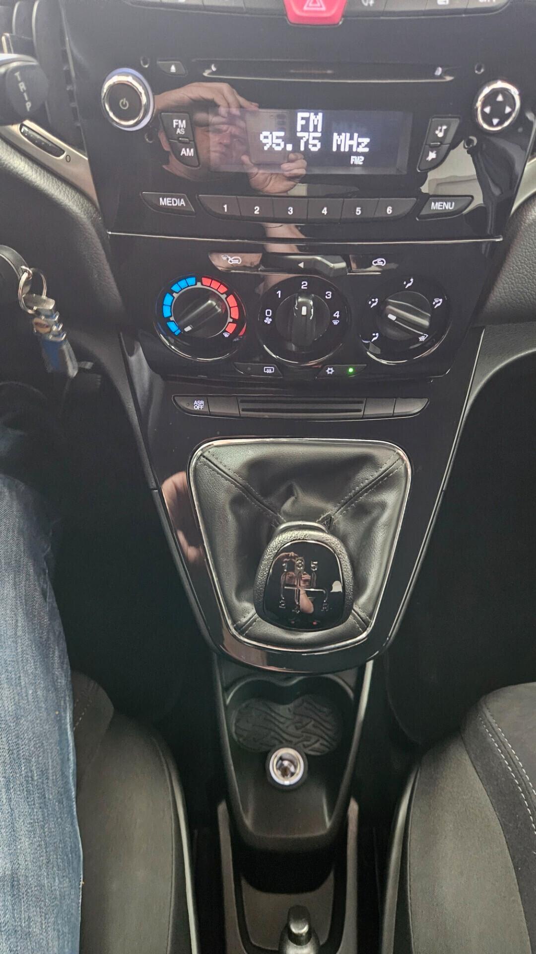 Lancia Ypsilon 1.2 69 CV 5 porte Elefantino