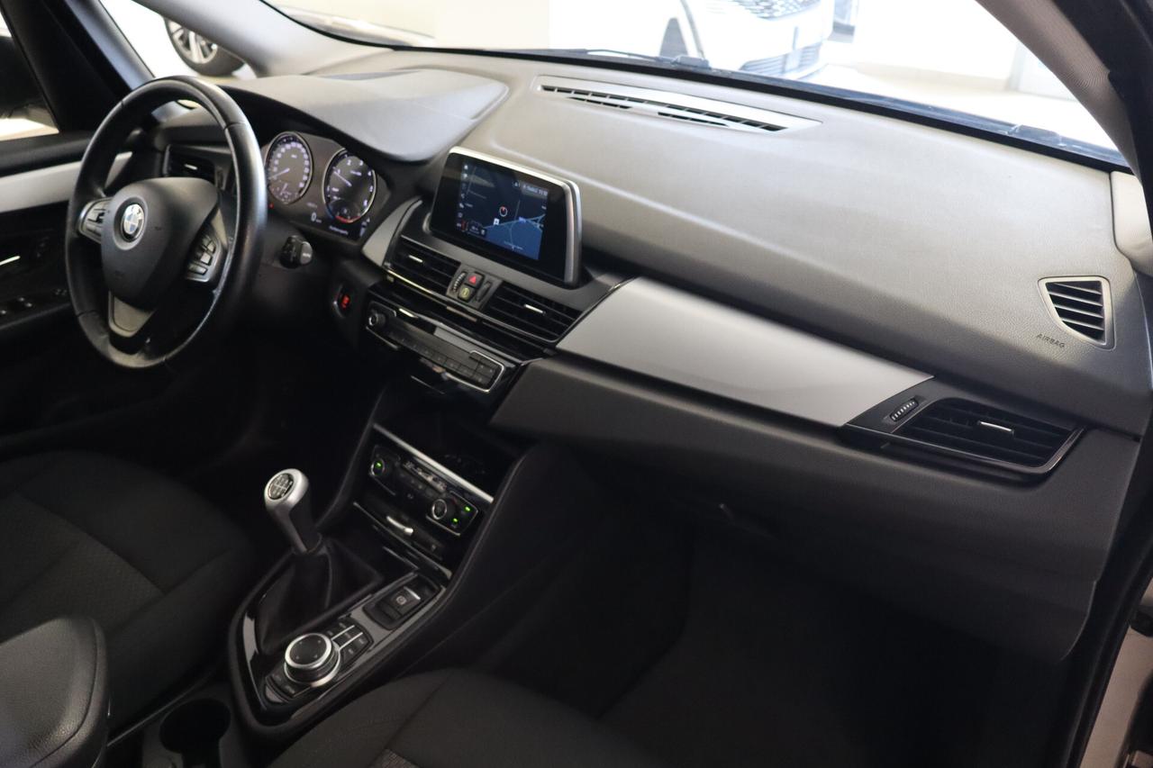 BMW 218d ACTIVE TOURER ADVANTAGE