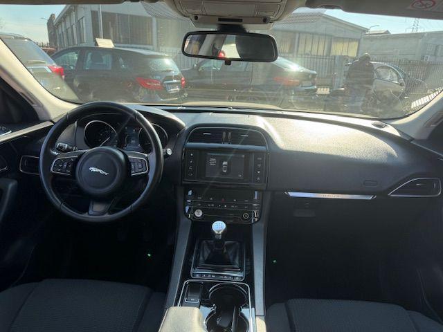 JAGUAR F-Pace 2.0 D 180 CV AWD Pure