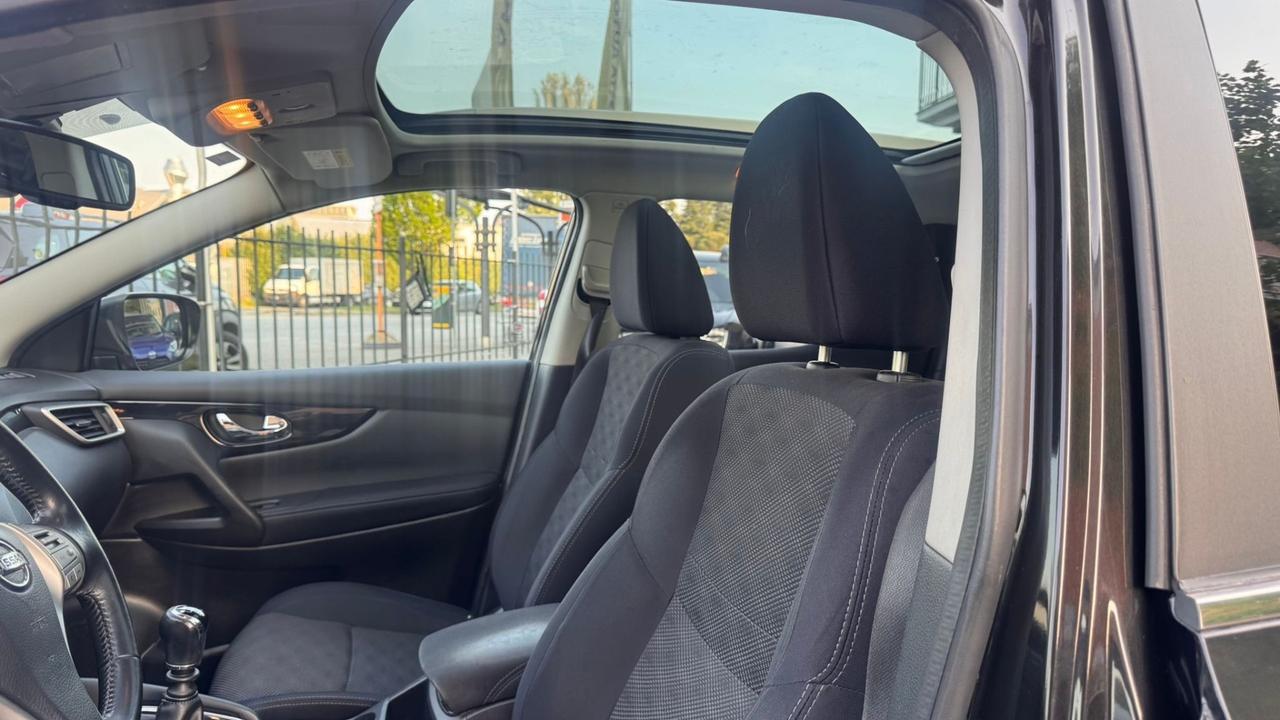 Nissan Qashqai 1.5 dCi N-Connecta