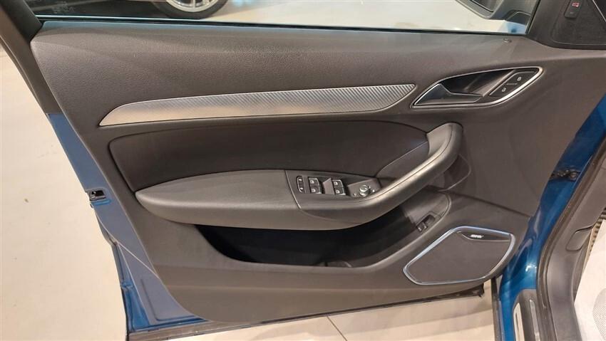 Audi Q3 RS 2.5 TFSI quattro S tronic performance