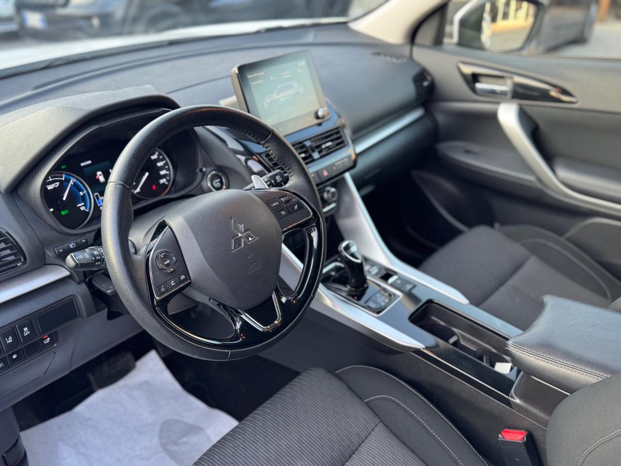 Mitsubishi Eclipse Cross 2.4 MIVEC 4WD PHEV Intense 39,999km