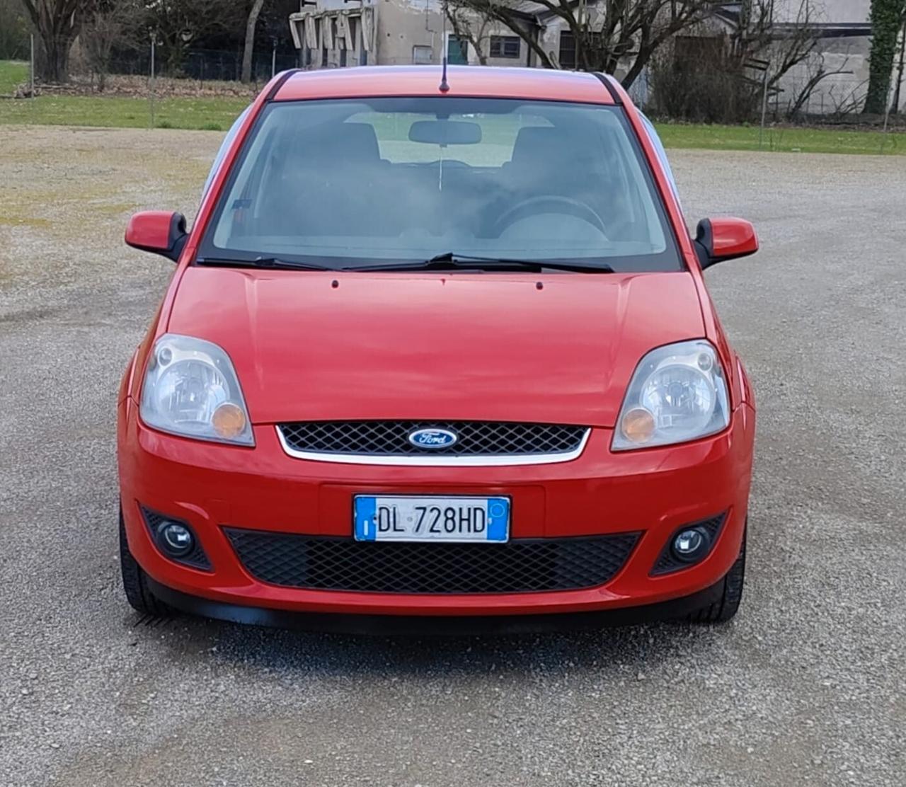 Ford Fiesta 1.4 TDCi 5p. Ghia