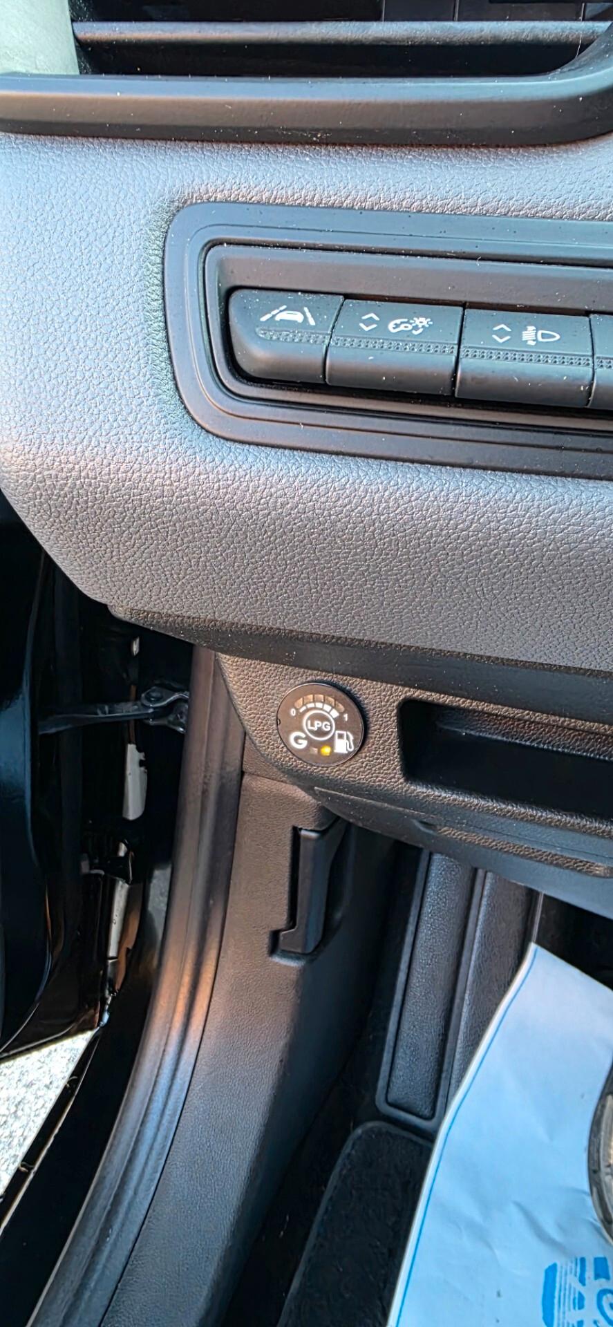 Renault Clio TCe 12V 100 CV GPL 5 porte Business