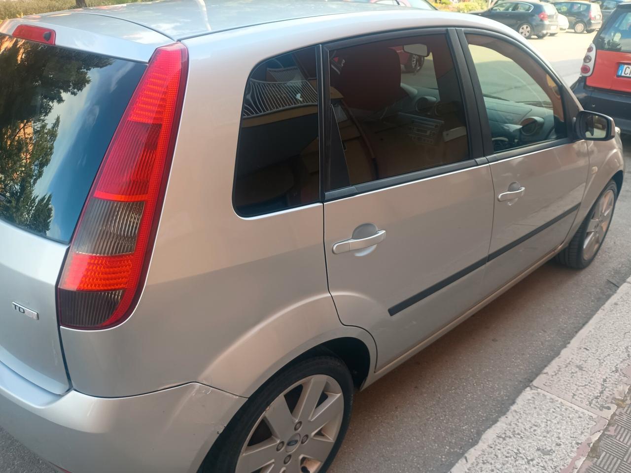Ford Fiesta 1.6 TDCi 5p. Collection