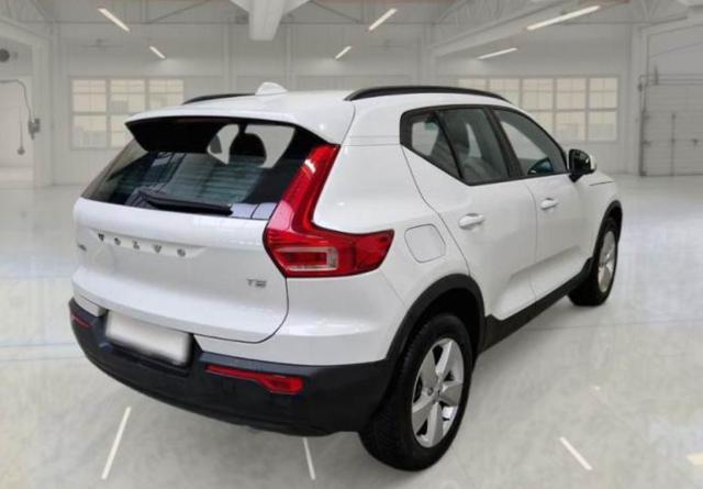 VOLVO XC40 T2 Momentum Core N1 - AUTOCARRO