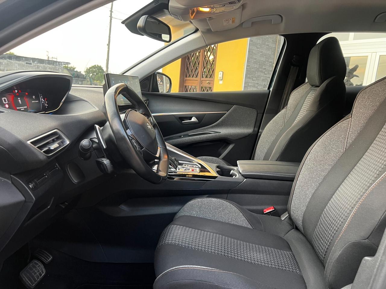 Peugeot 3008 BlueHDi 130 CV-2021-AUTOMATICA