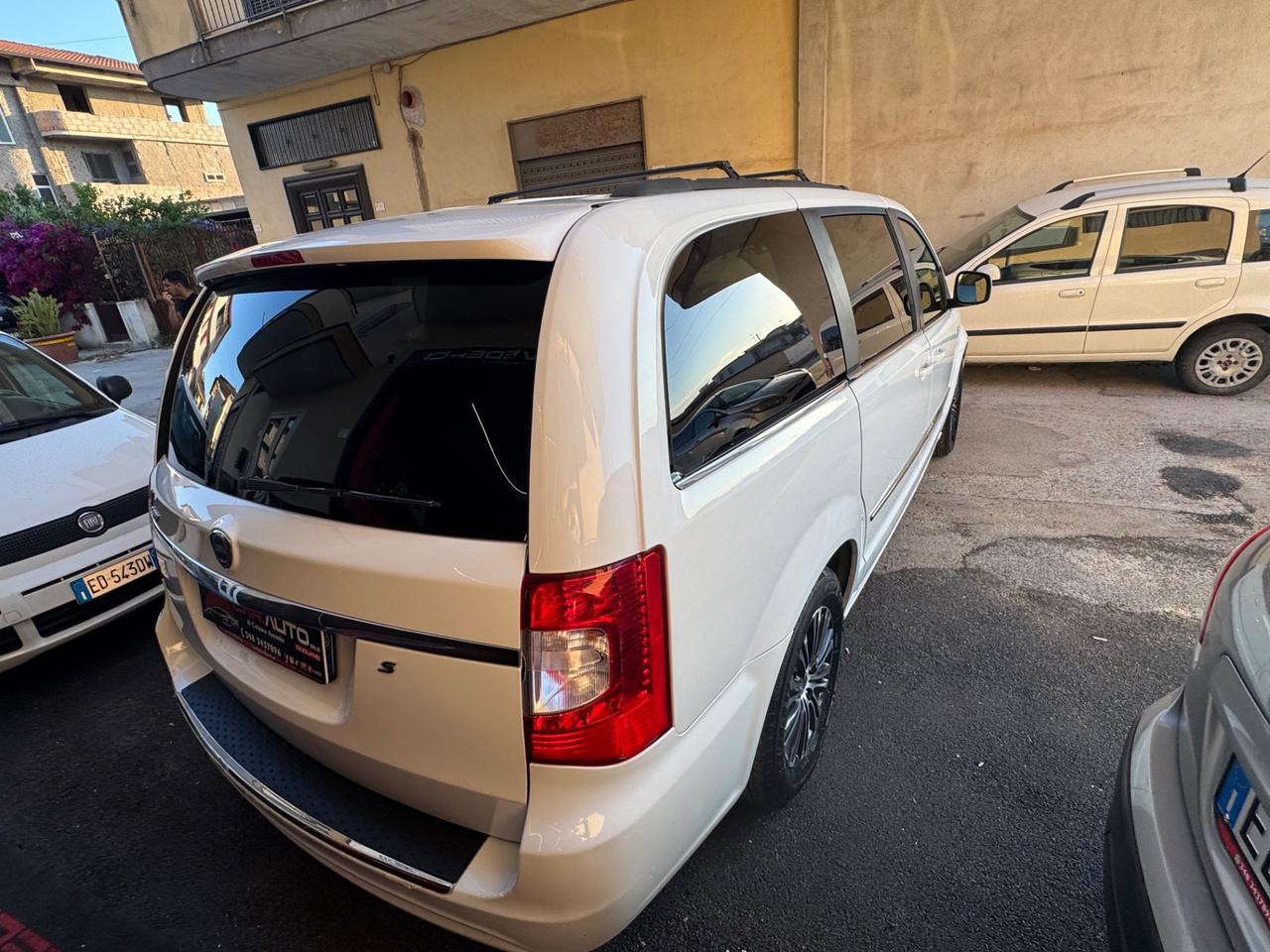 Lancia Voyager 2.8 Turbodiesel Platinum 177 CV