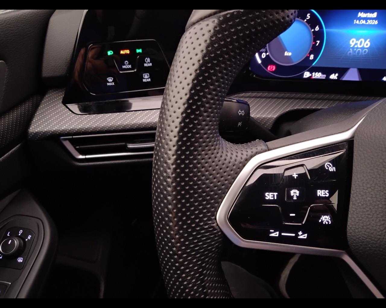 VOLKSWAGEN Golf VIII 2020 - Golf 1.5 tsi evo R-Line 130cv