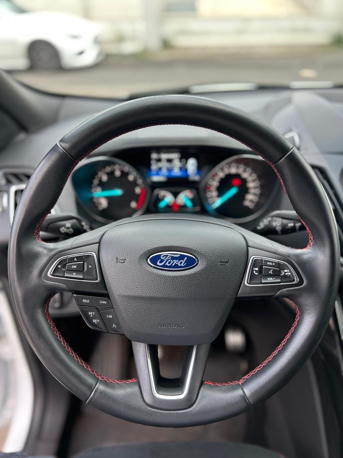 Ford Kuga 1.5 TDCI 120 CV ST-Line-2018