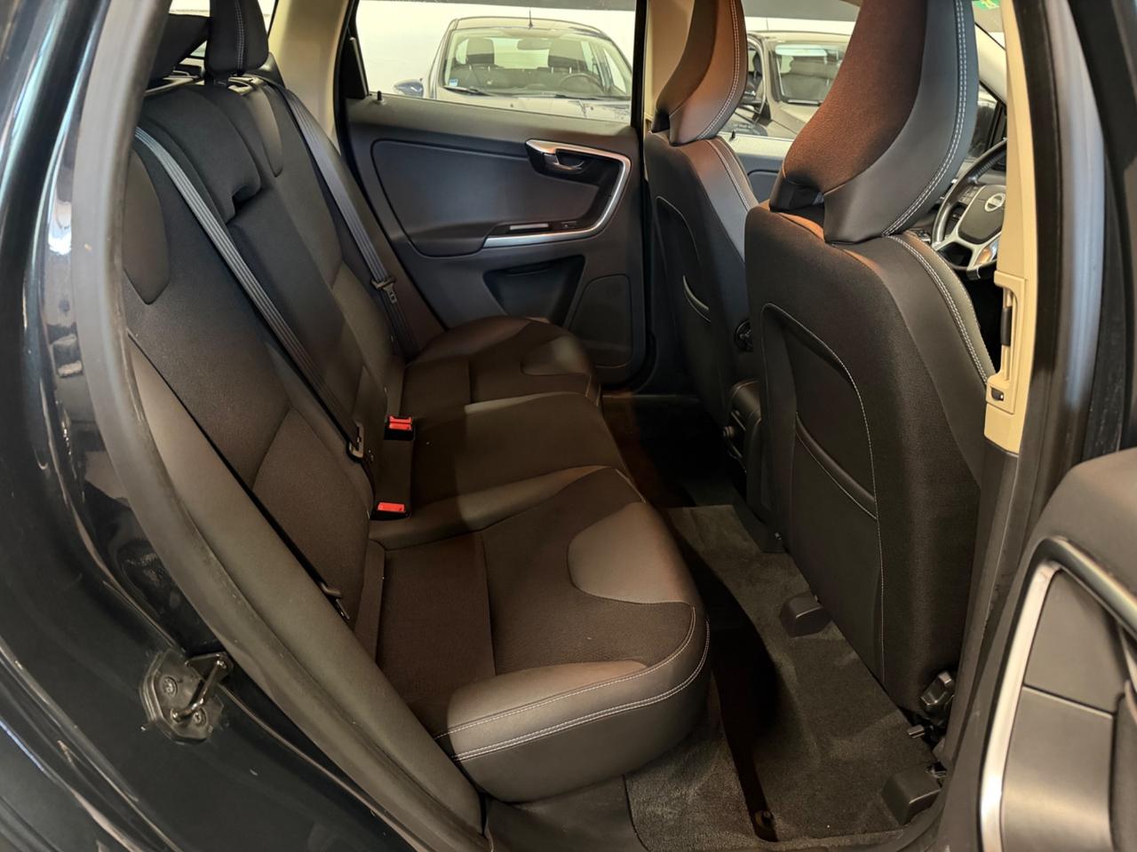 Volvo XC 60 XC60 D3 Geartronic R-design