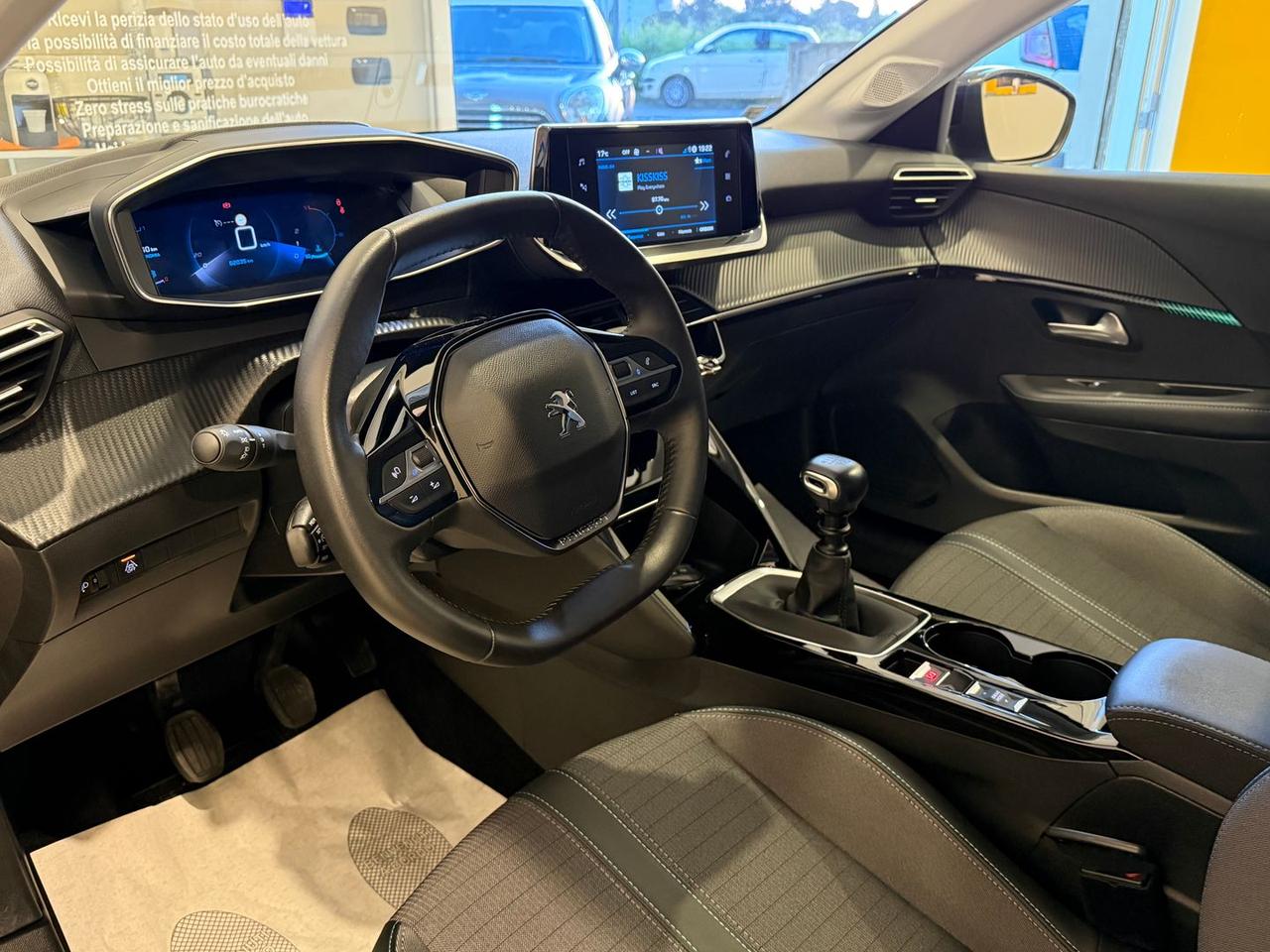 Peugeot 208 Allure Pack 1.5 Blue HDI 100 #10467